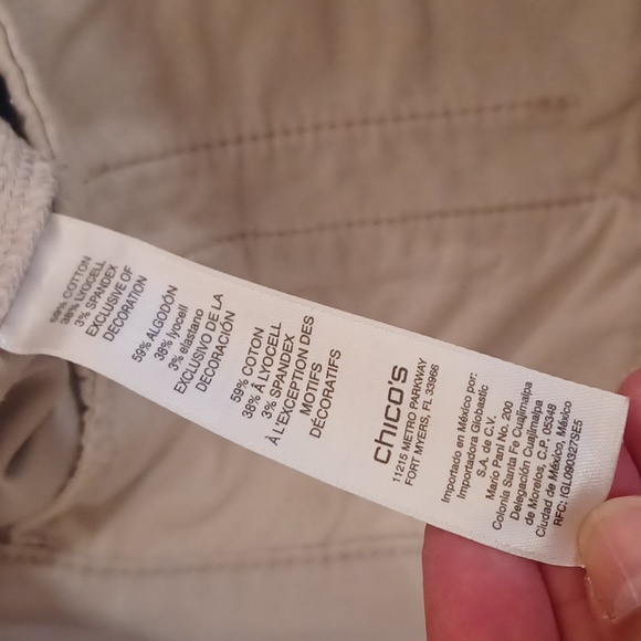 Chicos Kahki shorts - Picture 5 of 6